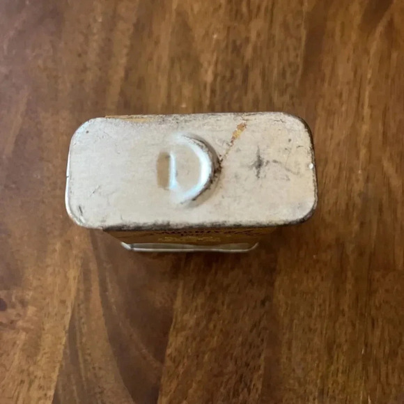 Vintage Phillip Morris & Co. Ltd. Special Blend Cigarettes Tin - Picture 6 of 7